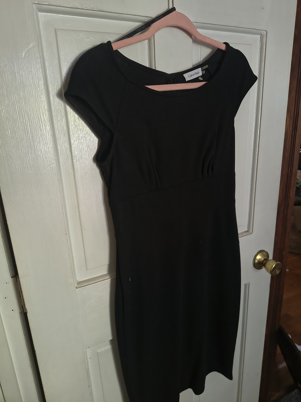 Calvin Klein Black Cap-Sleeve Midi Sheath Dress with Scoop Neck